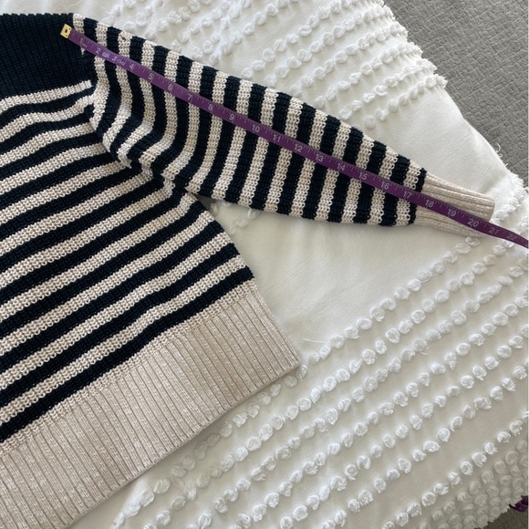 NWT J.Crew Oversized Crewneck Sweater in Stripe, XS - Picture 8 of 10